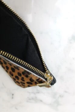 Pochette Cancun En Cuir - Petit Léopard -Absolème Absoleme pochette leo petit 4 min