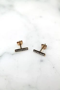 Puces D'oreilles Barrette Minimaliste - Plaqué Or Et Zirconiums