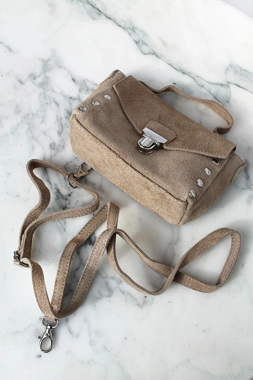 Micro-sac à Main Porto Allegre En Suédine Taupe 3 Micro-sac à Main Porto Allegre En Suédine Taupe – Image 3