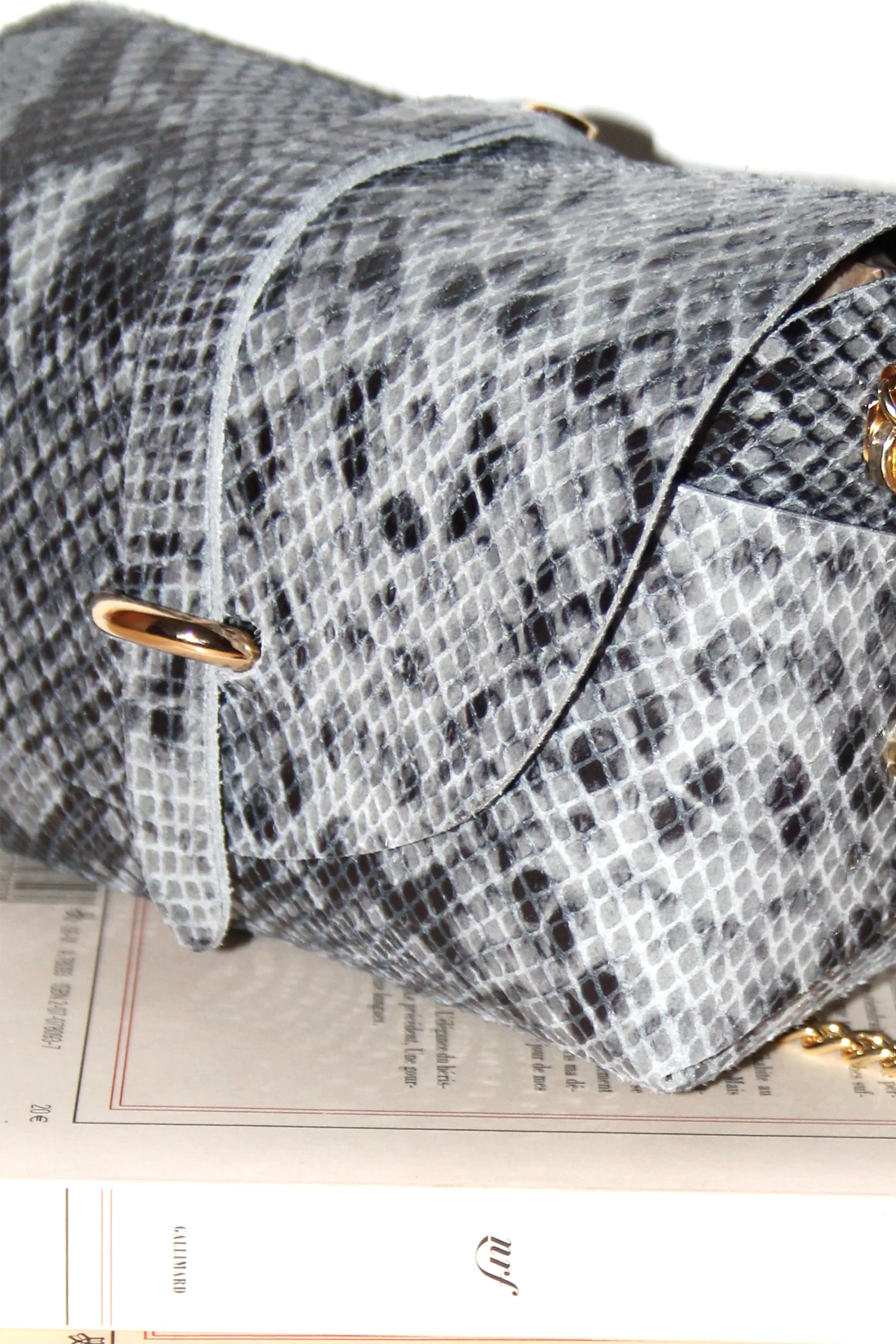 Micro-sac à Main Copacabana - Gris Serpent 2 Micro-sac à Main Copacabana - Gris Serpent – Image 2